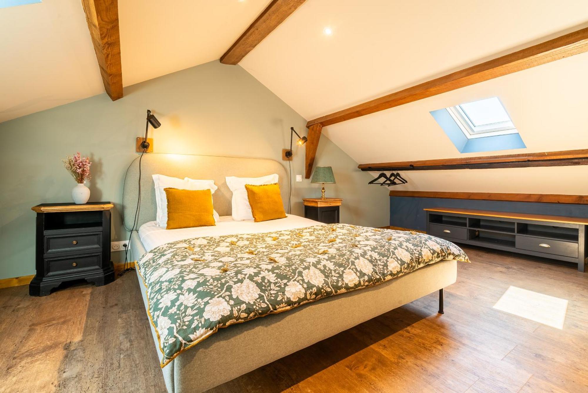 Dupain & Dubeurre - Parking En Supp Apartment