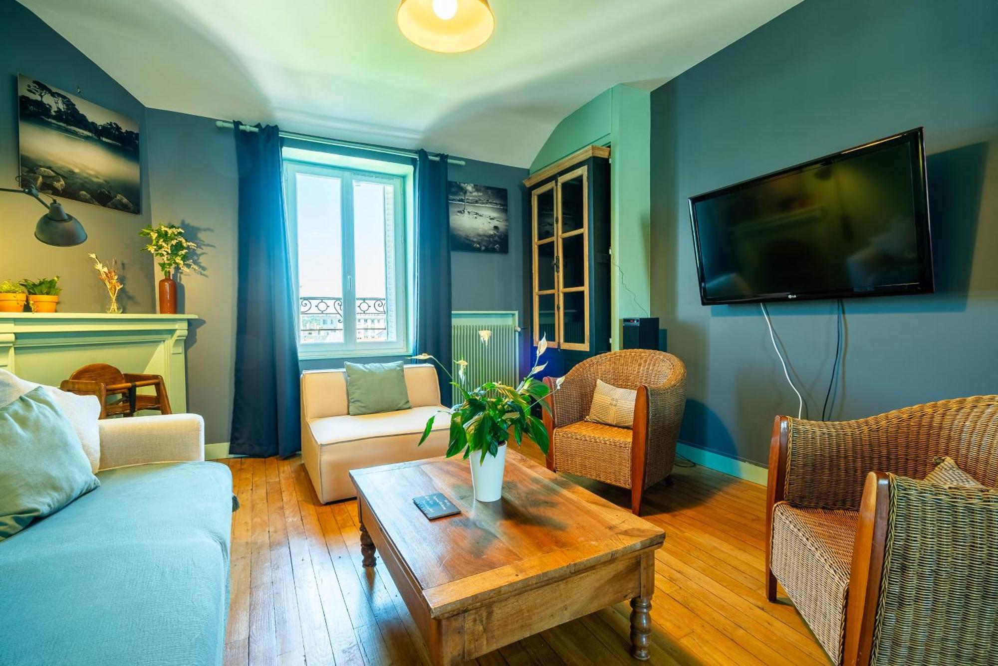 Dupain & Dubeurre - Parking En Supp Apartment